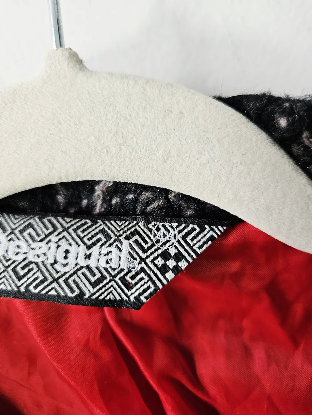 Desigual Textured Thread Coat Size 44 US XL Statement Coat Oversized Avant Garde - Picture 4 of 4